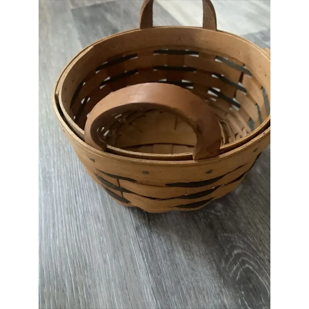 Longaberger 2000 Casserole Round Basket All-American Collection Leather Handles